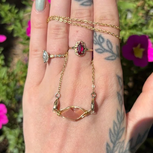 Peach moonstone mini interchangable necklace - Picture 1 of 3